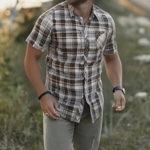 NWT Men's Plaid Collared Button Down Dress Shirt